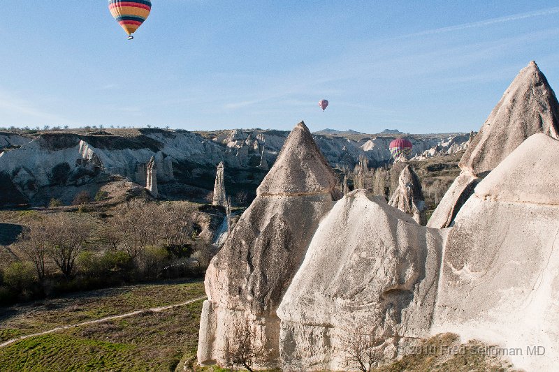 20100405_074415 D300.jpg - Ballooning in Cappadocia
